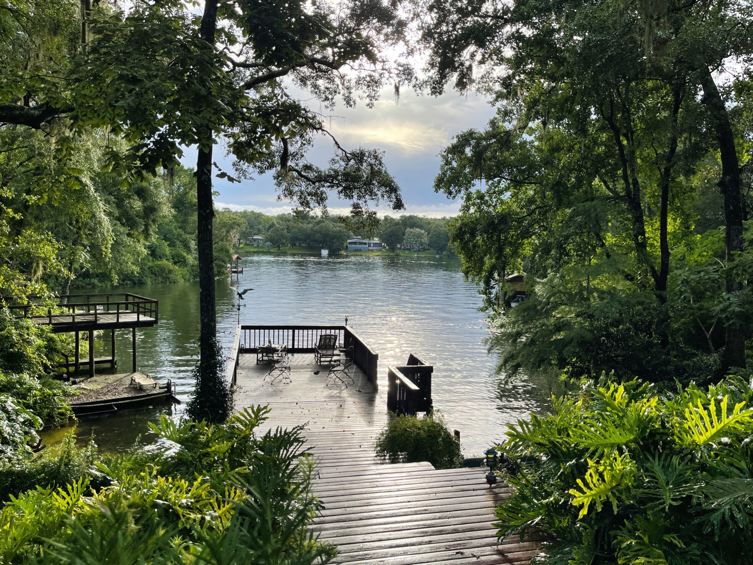 Peaceful lakefront deck in North Florida